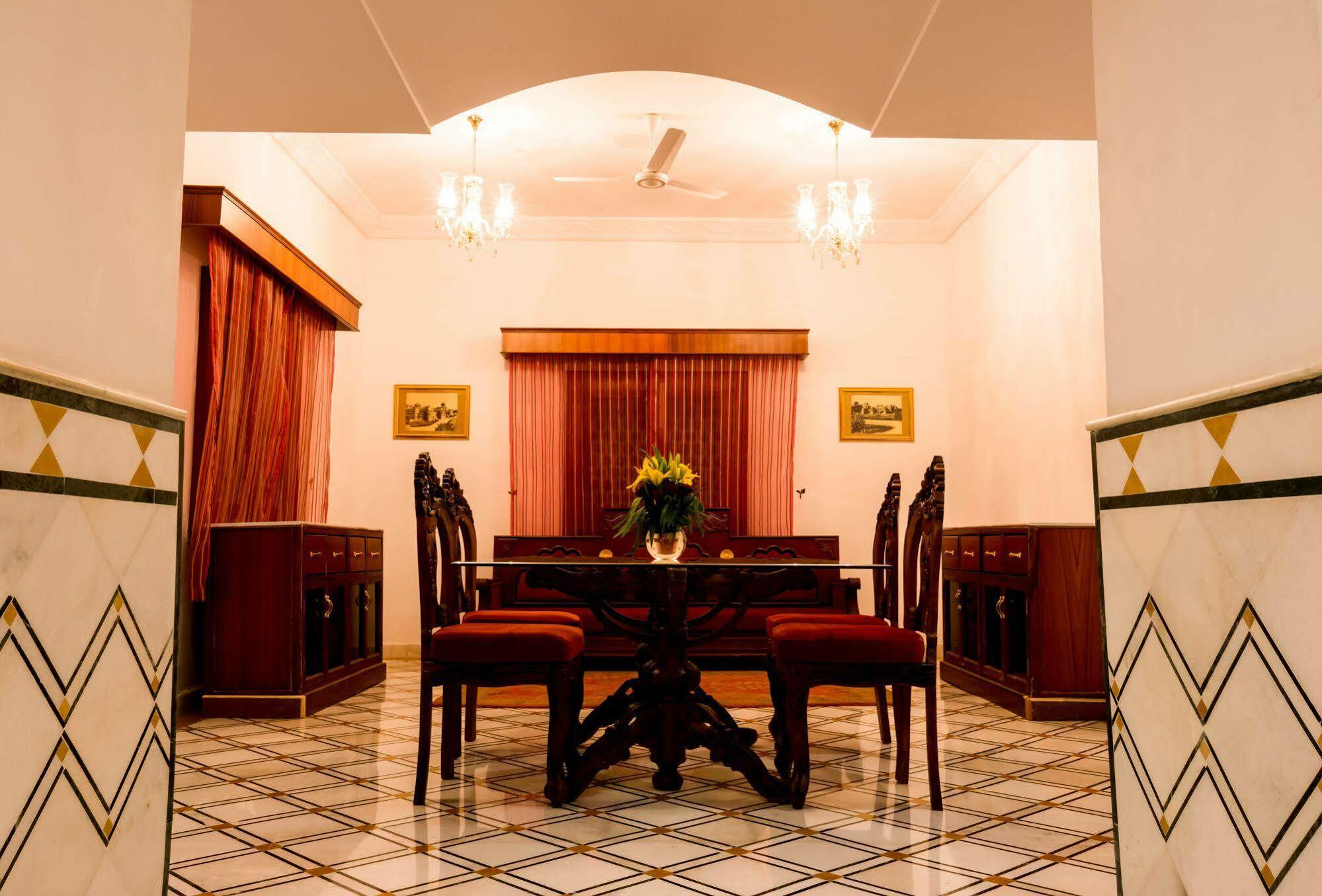 Pratap Mahal Pushkar Ihcl Seleqtion Hotel Exterior photo