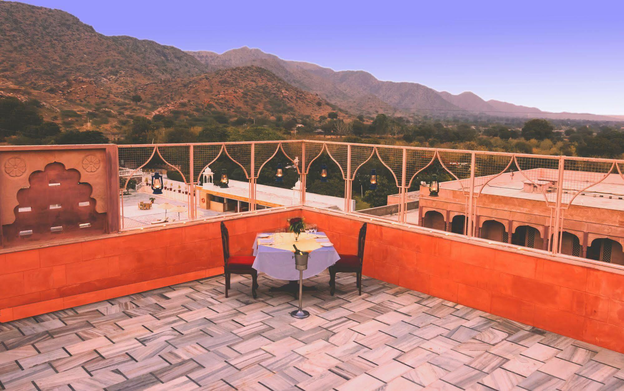 Pratap Mahal Pushkar Ihcl Seleqtion Hotel Exterior photo