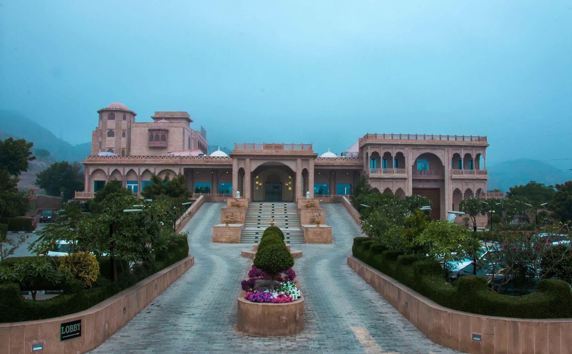 Pratap Mahal Pushkar Ihcl Seleqtion Hotel Exterior photo