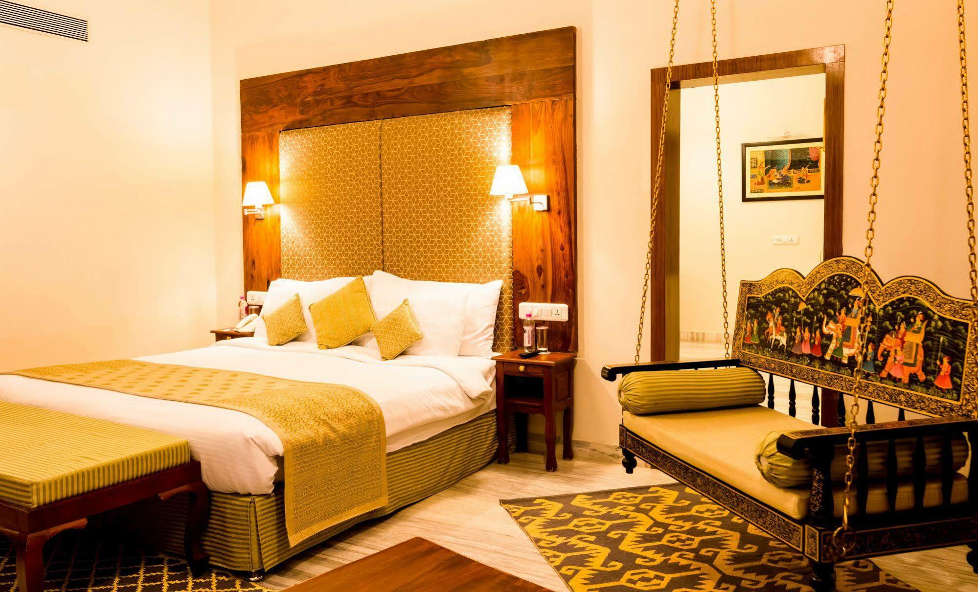 Pratap Mahal Pushkar Ihcl Seleqtion Hotel Exterior photo