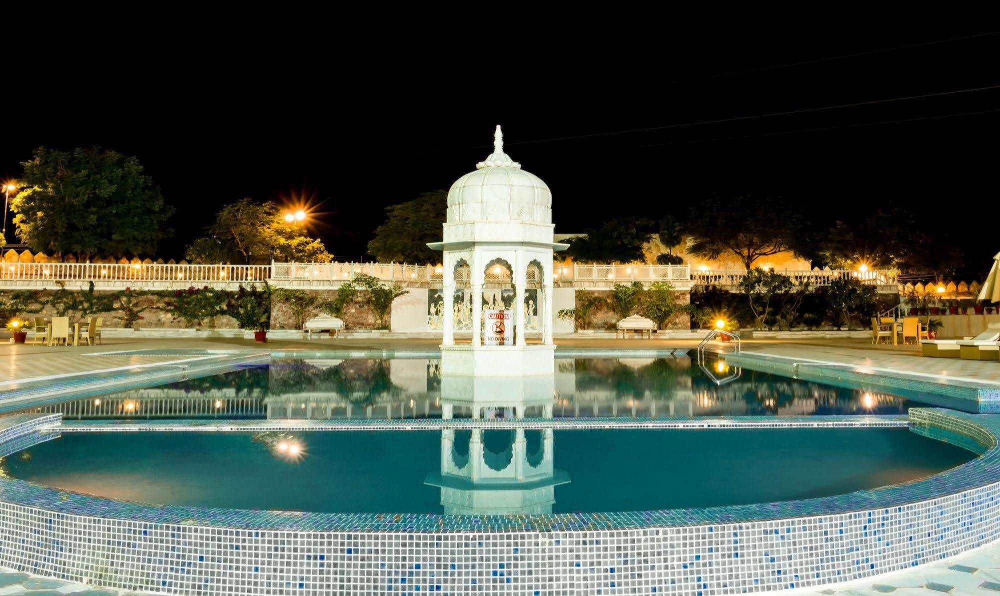 Pratap Mahal Pushkar Ihcl Seleqtion Hotel Exterior photo