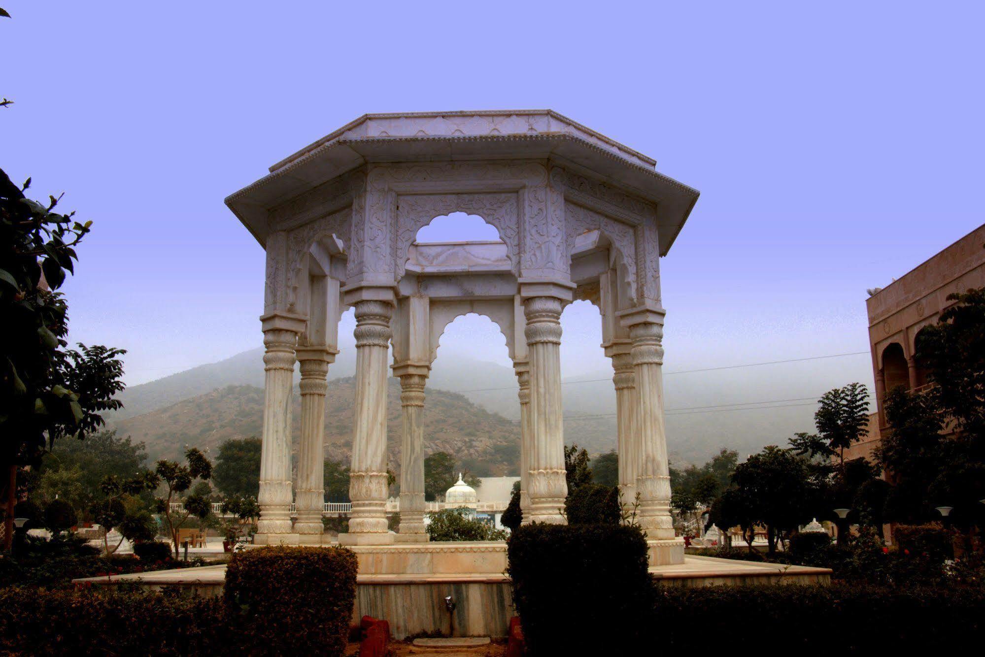 Pratap Mahal Pushkar Ihcl Seleqtion Hotel Exterior photo